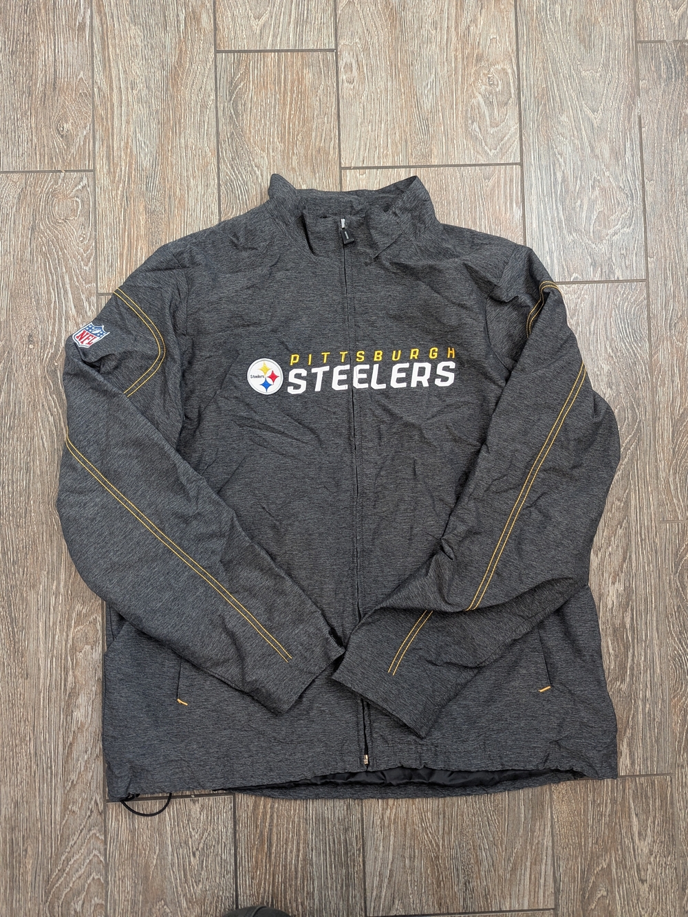 Women's Pittsburgh Steelers Zip Up Lightweight Jacket Size XL Reebok Grey